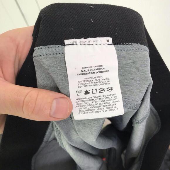 Nike Pro Shorts Womens M Dri Fit Spandex Volleyball Running Compression - Picture 7 of 7